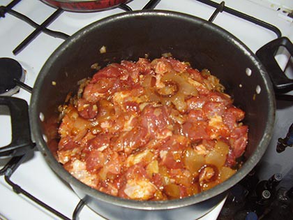 Csülkös körömpörkölt