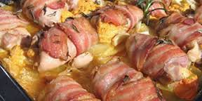 Baconos Csirkerolád Burgonyaágyon