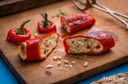 Túróval töltött sült paprika