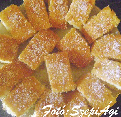 Bögrés kókuszos süti
