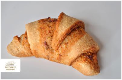 Szafi Fitt diétás pizzás croissant (paleo)