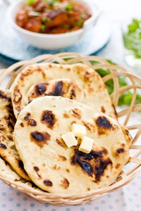 Teljes kiőrlésű naan kenyér
