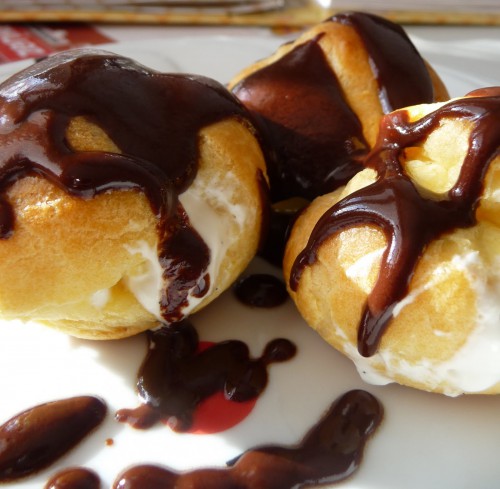 Profiterol forró csokiöntettel a la Gordon Ramsay