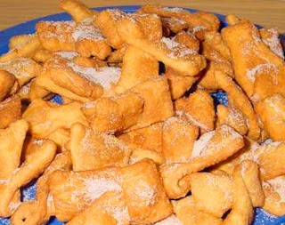 Forgácsfánk (apácasóhaj)