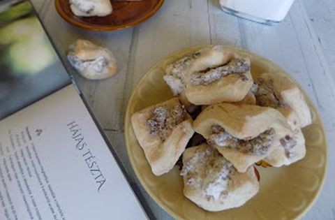 Leveles hájas
