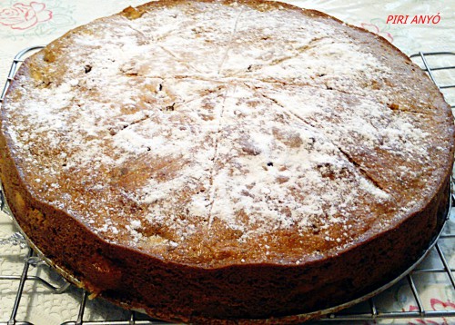 Almás-diós fahéjas torta