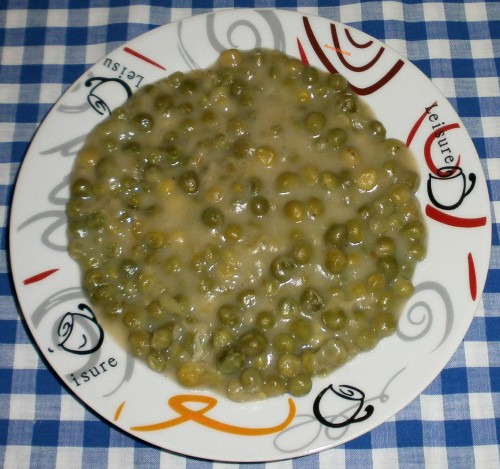Tejfölös zöldborsófőzelék