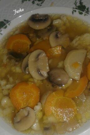 GOMBA LEVES
