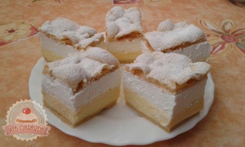Felhő szelet  Forrás: http://webcukraszda.hu/felho-s