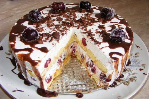 Meggyes-babapiskótás sütés nélküli torta!