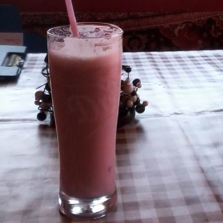 Szamóca-tejshake