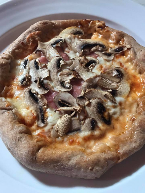 Teljes kiőrlésű pizza