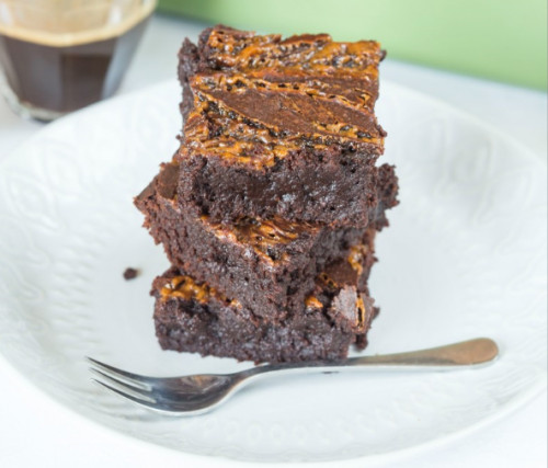 Karamellás brownie
