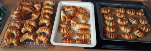 Lekváros kelt kiflicskék